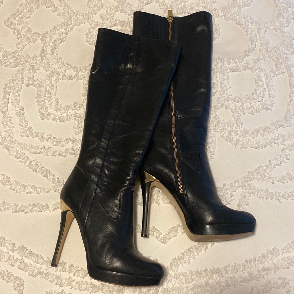 Blk Michael Kors boots
